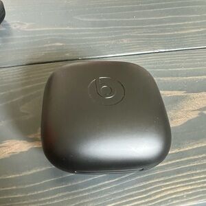 Powerbeats Pro with Charging case